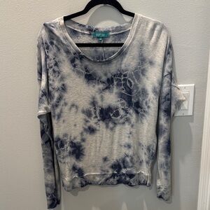 River + Sky Blue and White Tie-Dye Long Sleeve Top